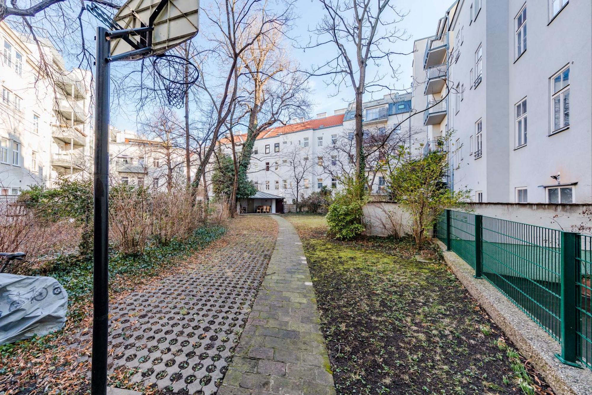 Urban Vienna Living - 18Th District 아파트 호텔 외부 사진